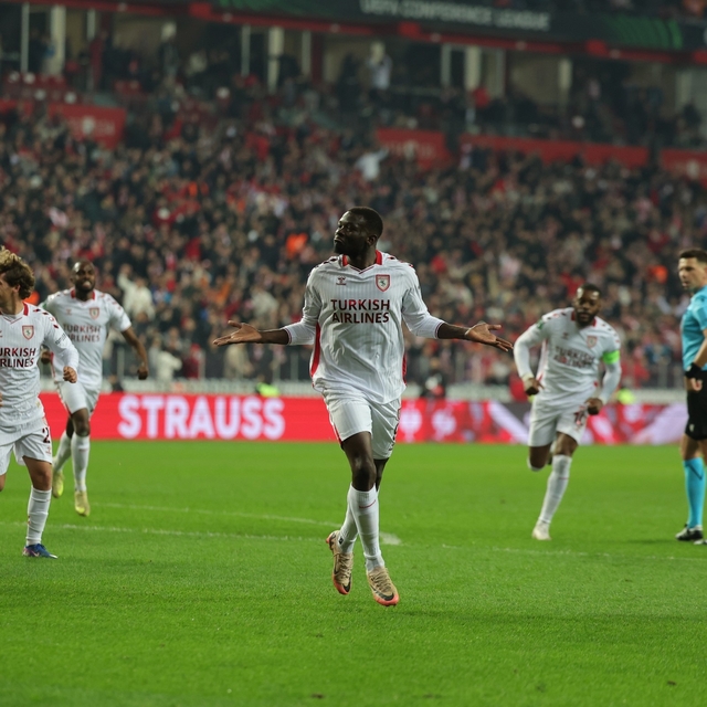 UEFA Konferans Ligi: Samsunspor: 1 - Rayo Vallecano: 2 (İlk yarı)