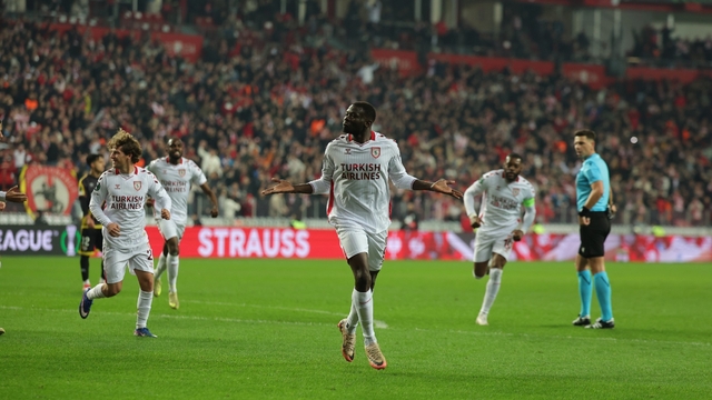 UEFA Konferans Ligi: Samsunspor: 1 - Rayo Vallecano: 2 (İlk yarı)