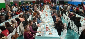 Kampüs iftarında gönüllü gençler aynı sofrada buluştu