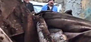 Kars’ta ahır çöktü, çoban son anda kurtuldu