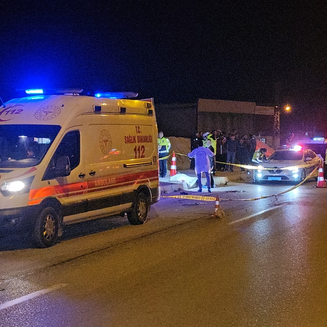 Otobüs ile çarpışan motosikletin sürücüsü öldü