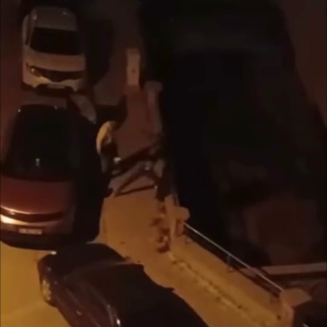 İki grup arasındaki yumruklu kavga kamerada