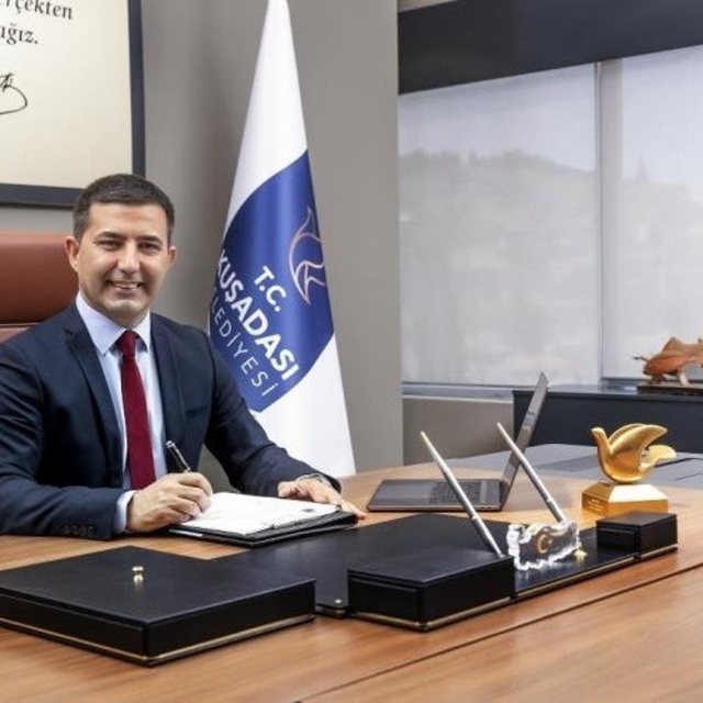 Kuşadası Belediye Başkanı Ömer Günel gözaltına alındı