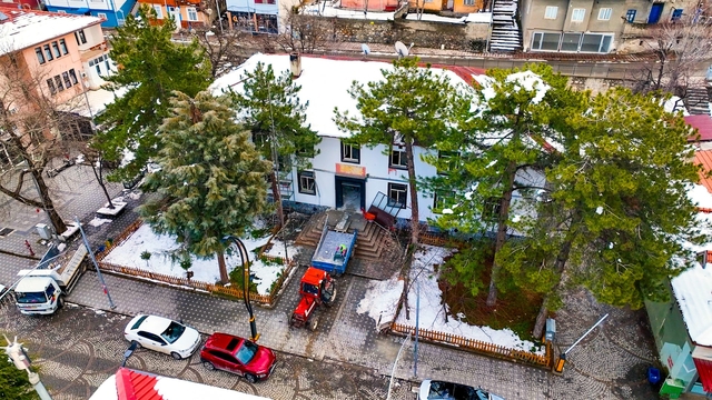 İliç'in tarihi taş binası restorasyonla yeniden hayat buluyor