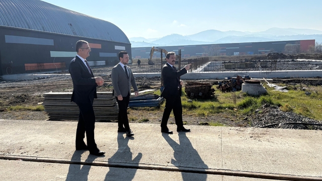 Samsun'da sanayi ve lojistik yatırımlarına yakın takip
Samsun'da lojistik ve üretim yatırımları yerinde incelendi