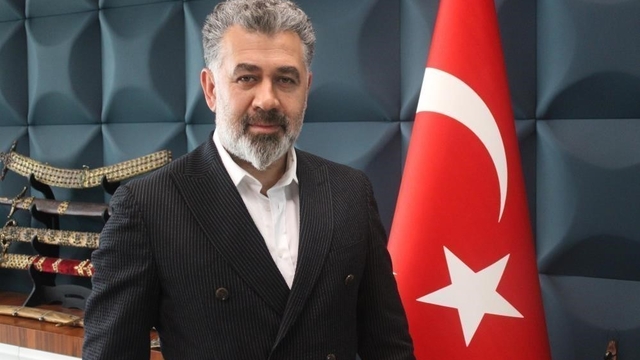 Sedat Kılınç: "Şu anda konut almanın tam sırası"
"Kayserispor'da Süleyman Hurma gibi profesyonellere ihtiyaç var"
"Hukukun üstünlüğü yatırımcıyı Türkiye'ye getirir"
"Suçu kanıtlanana kadar herkes masumdur"