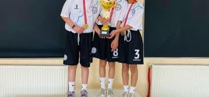 Hamur'da masa tenisi küçükler ilçe müsabakaları tamamlandı