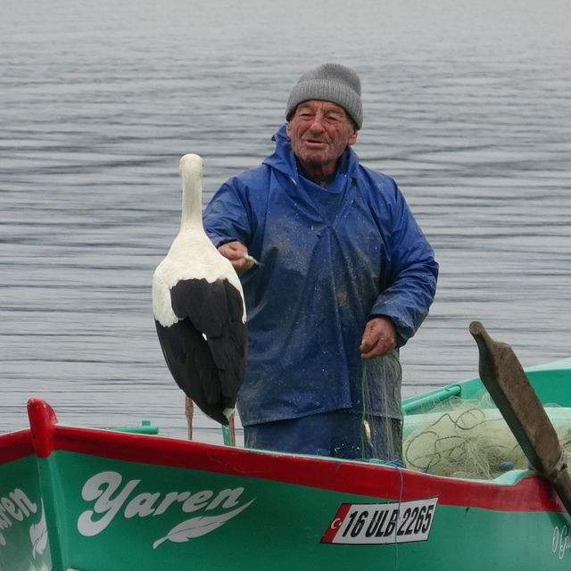 Adem Amca, 15 yıllık dostu Yaren leylekle özlem gideriyor