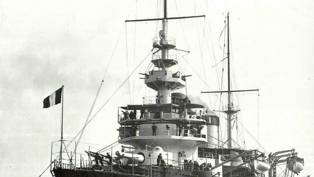 18 Mart'ın sedyedeki kahramanı, 'Bırakın, düşman gemilerinin batışını izleyeyim' demiş