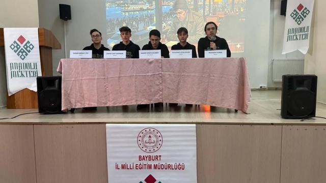 Bayburt'ta öğrenciler Sait Faik Abasıyanık'ı anlattı