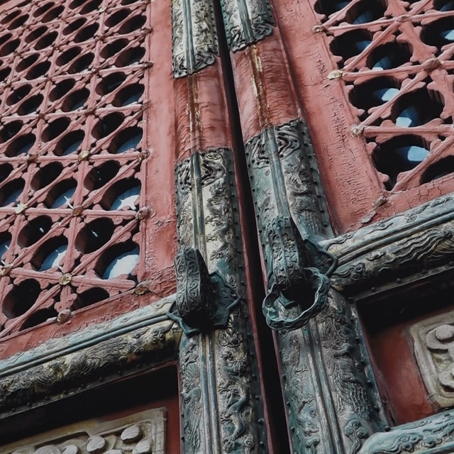 Dünyanın kapıları Bursa'daki hastanenin koridoruna açıldı
Hastane koridoru,...