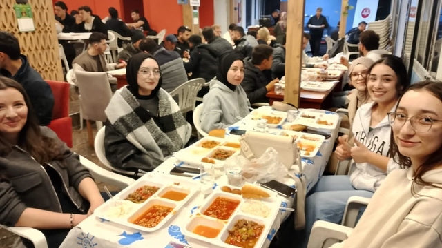 Söke'de lise öğrencileri iftar programında buluştu