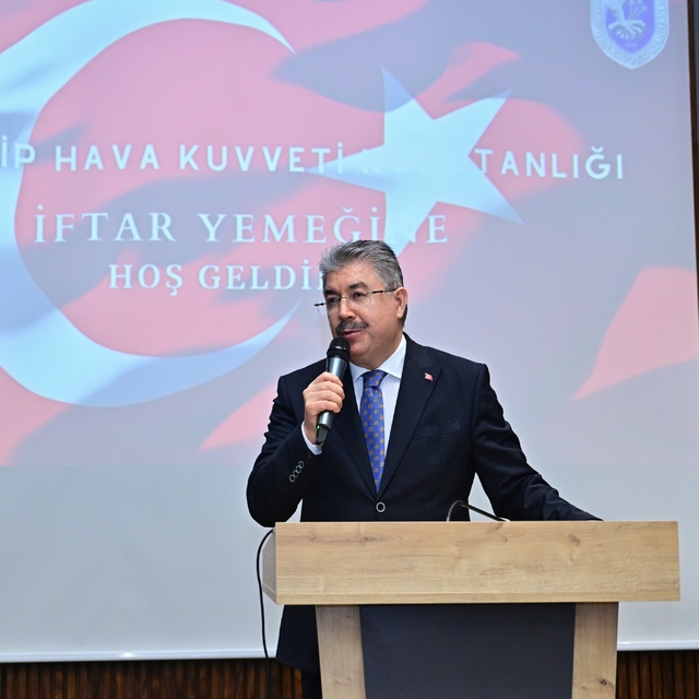 Vali Yılmaz: "Aziz şehitlerimizi ve kahraman gazilerimizi hiçbir zaman unut...