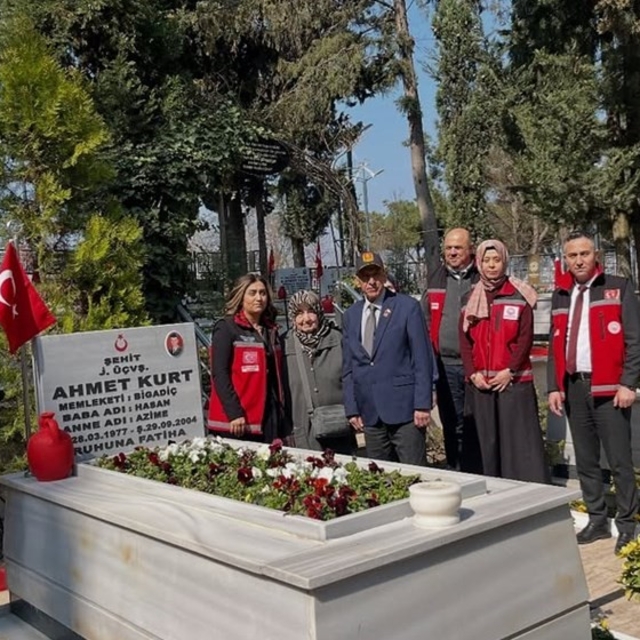 Balıkesir'de Ramazan ayında şehitlere vefa ziyareti
