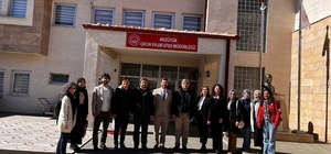 Bilecik'te ortaokul öğrencilerine bayram hediyesi