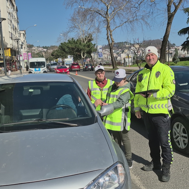 Ordu'da özel çocuklardan trafik denetimi