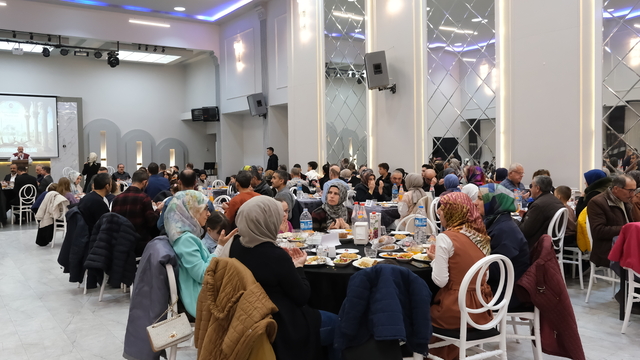 Çorum Altı Nokta Körler Derneği, iftar programı düzenledi