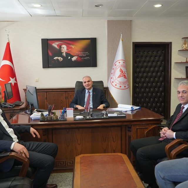 Hekimlerin çalışma şartları ve sağlık sisteminin geleceği Adıyaman'da ele a...