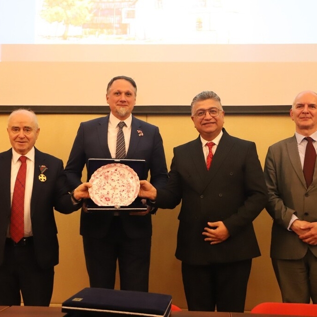 DPÜ'de "Misafirperver Bir Devlet" başlıklı konferans ve sergi