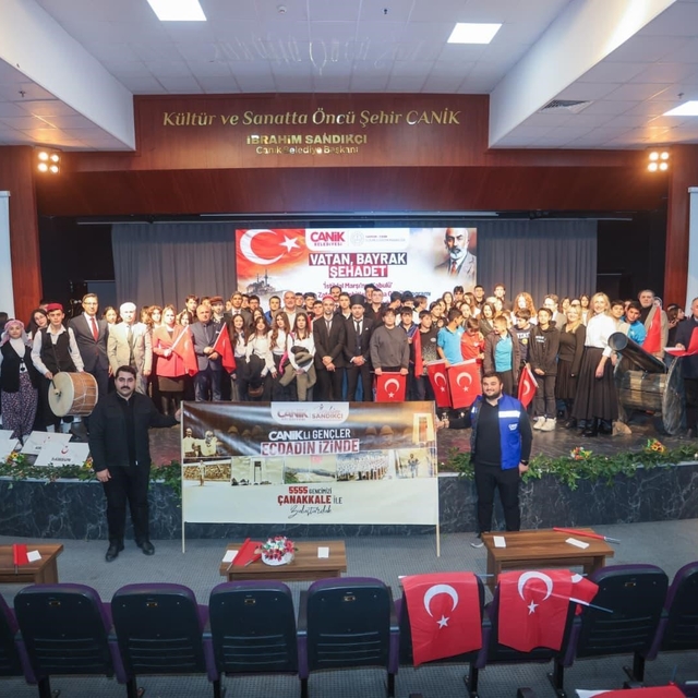 Canik'te gençler ödüllerine kavuştu