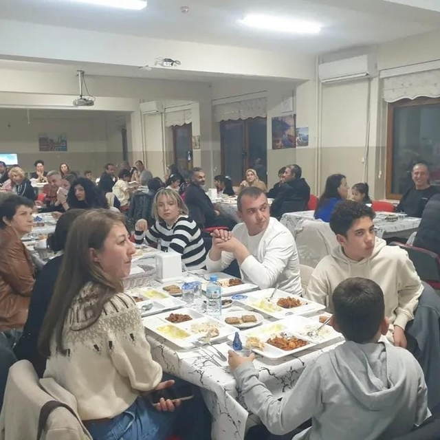 Datça'da lise öğrencileri ve aileleri iftarda buluştu