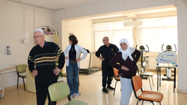 Solunum hastalarına pulmoner rehabilitasyon umut oluyor
Nefes darlığı çeken taksi şoförü rehabilitasyonla sağlığına kavuştu