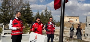 Niğde'de şehit kabirlerine anlamlı ziyaret