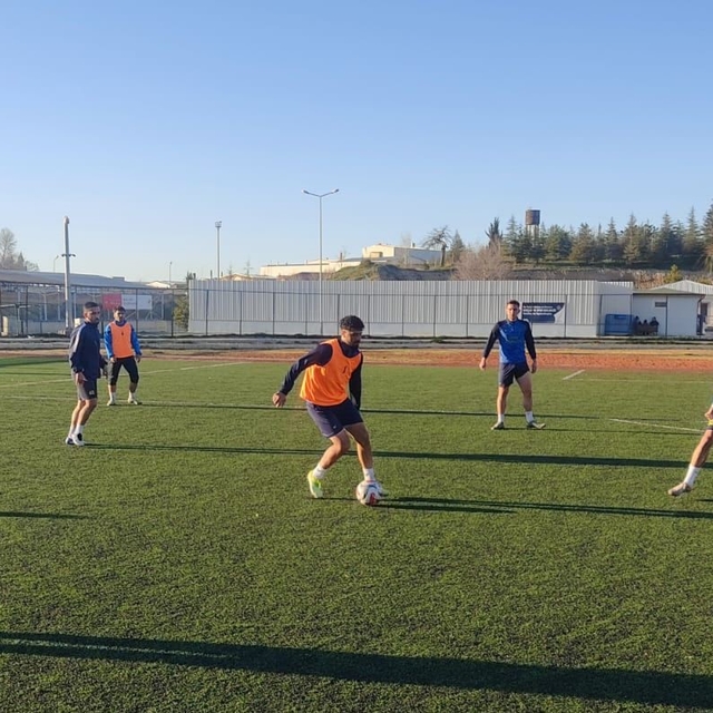 Söğütspor, lider Kahraman Kazan Belediyespor'a hazırlanıyor