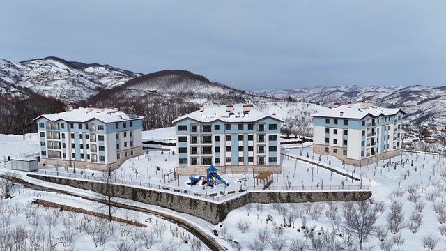 Ordu'da heyelan, 80 haneyi etkilemişti: Vatandaşlar yeni evlerine kavuşuyor
Aybastı ilçesinde 2019 yılında yaşanan heyelanın yaraları sarılıyor