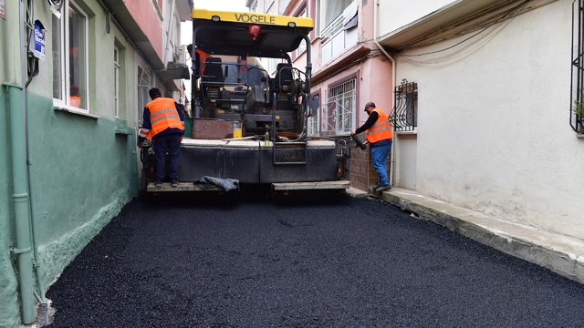 Osmangazi Belediyesi sokakları yenilemeye devam ediyor