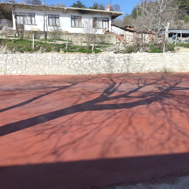 Babadağ Belediyesi çevre düzenleme çalışmalarını sürüyor