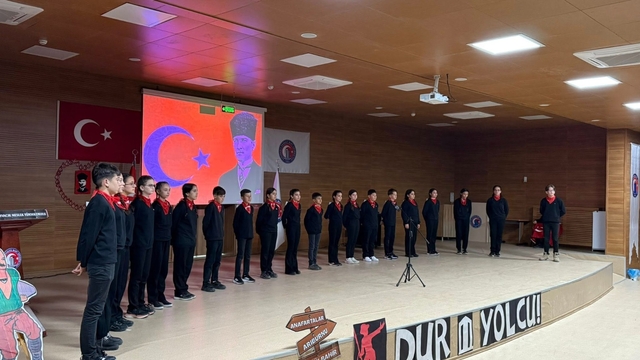 Ayvacık'ta 18 Mart konulu program düzenlendi