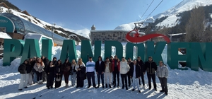 Üniversiteli gençler Erzurum’u gezdi