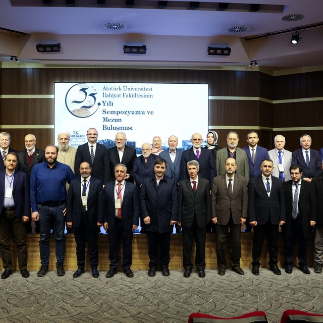 İlahiyat Fakültesinin 55. kuruluş yılı sempozyumu ve mezun buluşması gerçek...