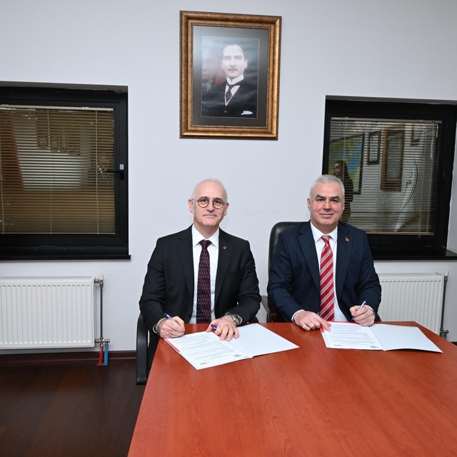 Kocaeli Üniversitesi ve Tüpraş iş birliğiyle Temel Rafinericilik Staj Progr...