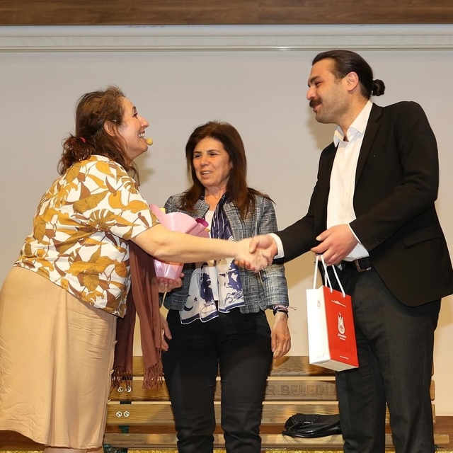 "Çatlak" oyunu büyük beğeni topladı