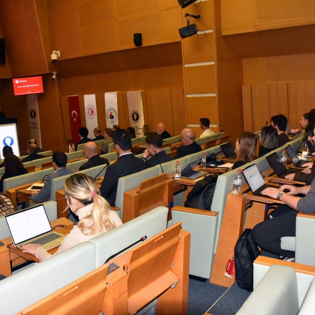 Manisa TSO'da ihracatçılar bilgilendirildi