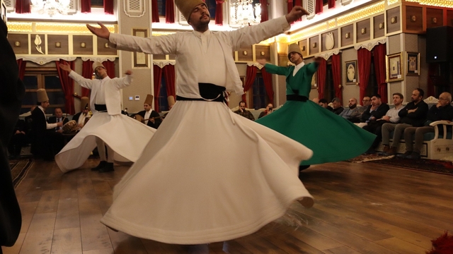 Mevlevi mukabelesi büyüledi