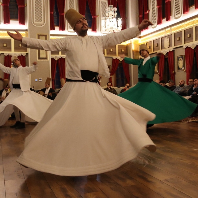 Mevlevi mukabelesi büyüledi