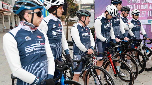 Gebze'den Çanakkale'ye pedal çevirecek bisikletliler yola çıktı