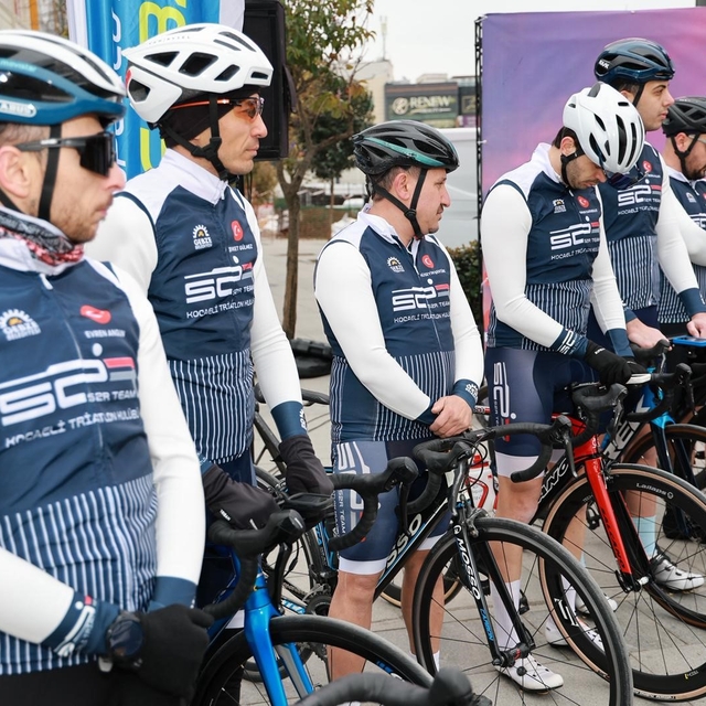 Gebze'den Çanakkale'ye pedal çevirecek bisikletliler yola çıktı