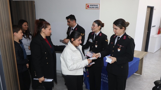 Jandarma ve Sahil Güvenlik Akademisi'nden öğrencilere kariyer tanıtımı