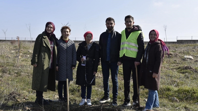 Özel öğrenciler için hatıra ormanı