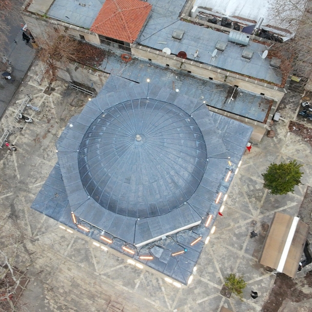 Depremde hasar alan Mevlevihane Cami yeniden ibadete açıldı
Tarihi Mevlevih...