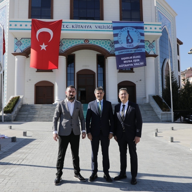 Kütahyaspor'un "43 bin bayrak" projesine ilk destek Vali Işın'dan
3. Lig'de...