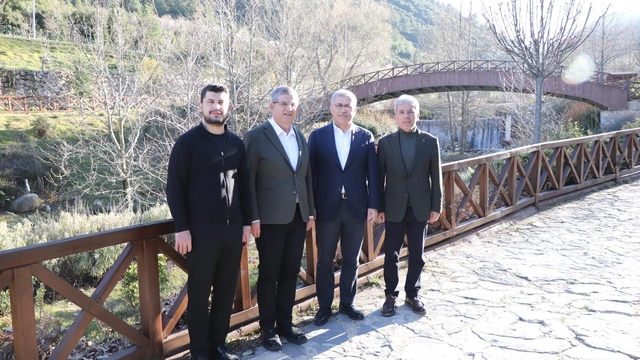 AK Partili Türkmen ve Subaşıoğlu'ndan Denizli'de "Eser Siyaseti" turu