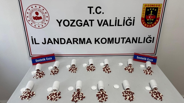 Yozgat'ta toplam 745 adet sentetik ecza hap ele geçirildi