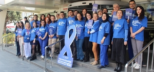 Dünyada en sık görülen 3. kanser türüne mavi tişörtlerle dikkat çektiler Genel Cerrahi Uzmanı Op. Dr. Ali Can Yalı: "Kolon kanserini yakaladıktan sonra erken ve geç tanı çok önemlidir"