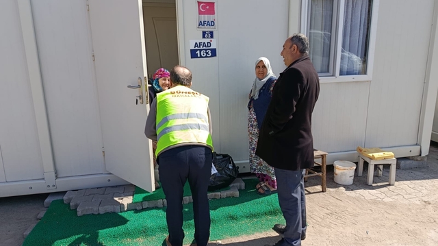 Gördesli öğrencilerden depremzedelere gönül köprüsü