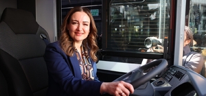 Antalya Büyükşehir'den ulaşım filosuna takviye: 19 hibrit otobüs sahada Alımı tamamlanan 256 aracın ilk etap teslimatını gerçekleşti